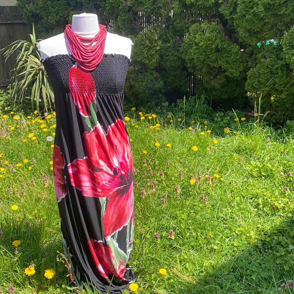 - BONGO pink and black halter flowery flowy sun dress. Size small.